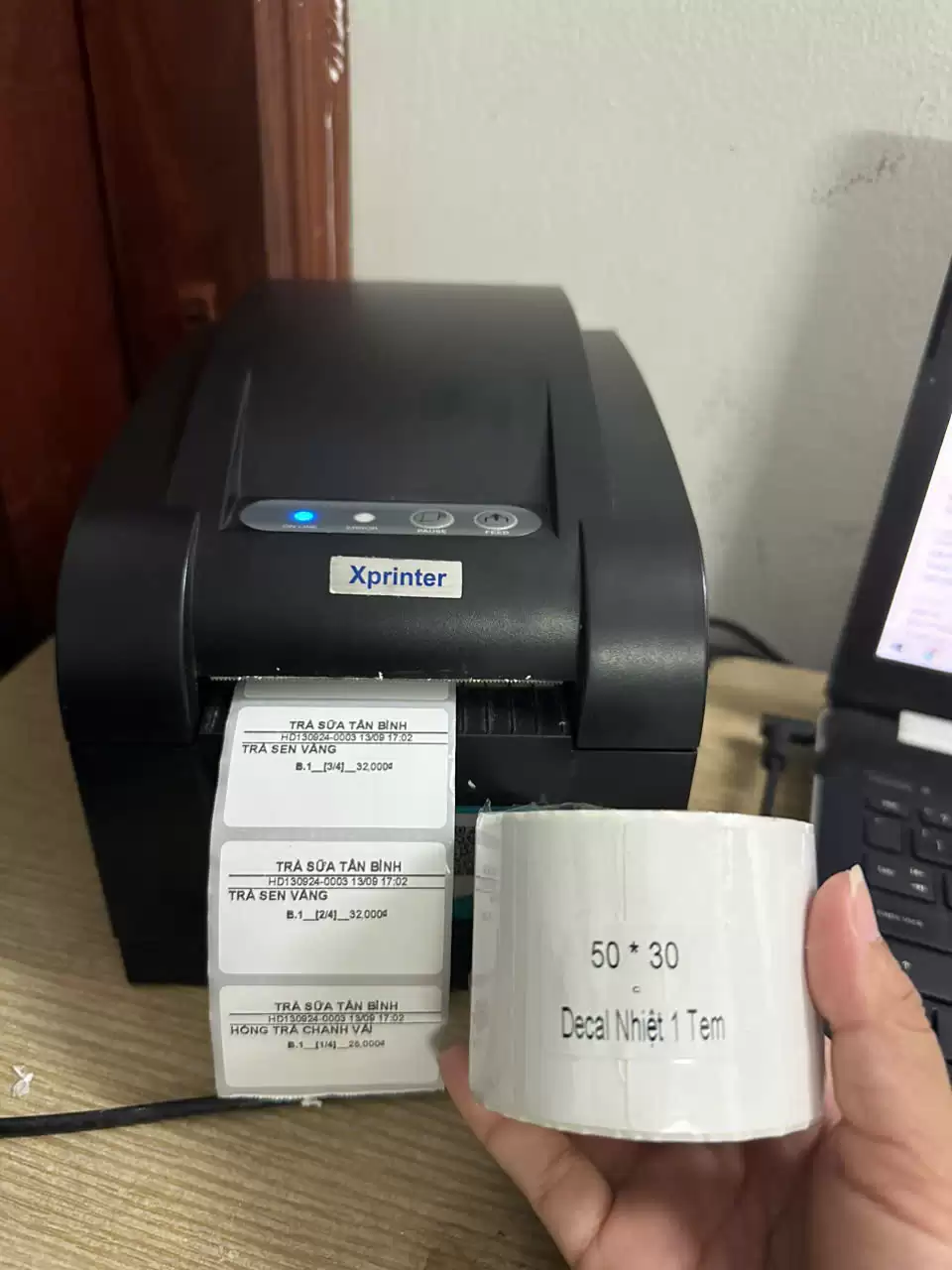 Decal Nhiệt 50x30mm Giấy in tem trà sữa 25m 800 tem Decal Nhiệt 50x30mm Giấy in tem trà sữa 25m 800 tem