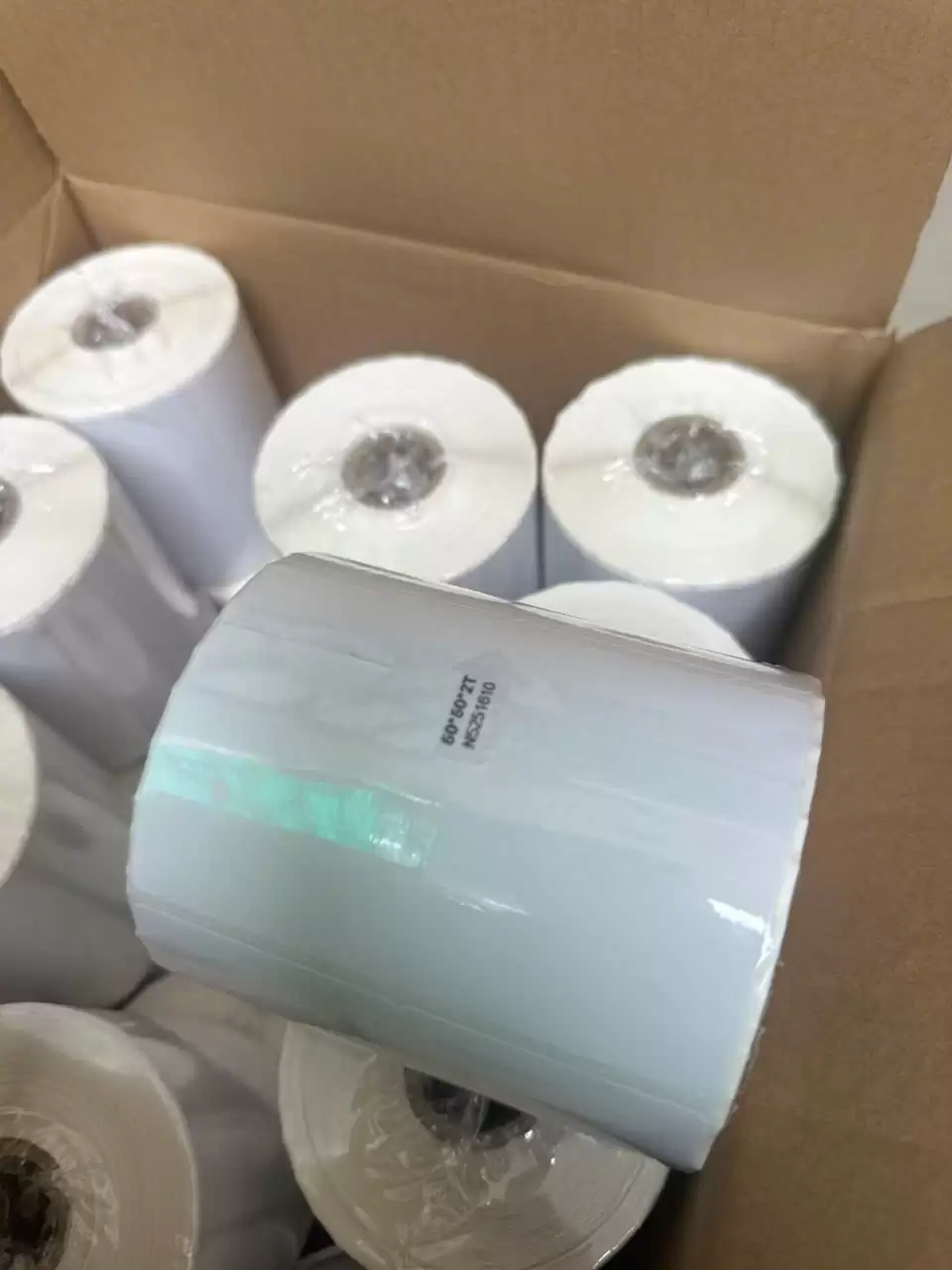 Giấy in tem nhãn 50x50 50m (2 tem 1 hàng – Dùng mực)