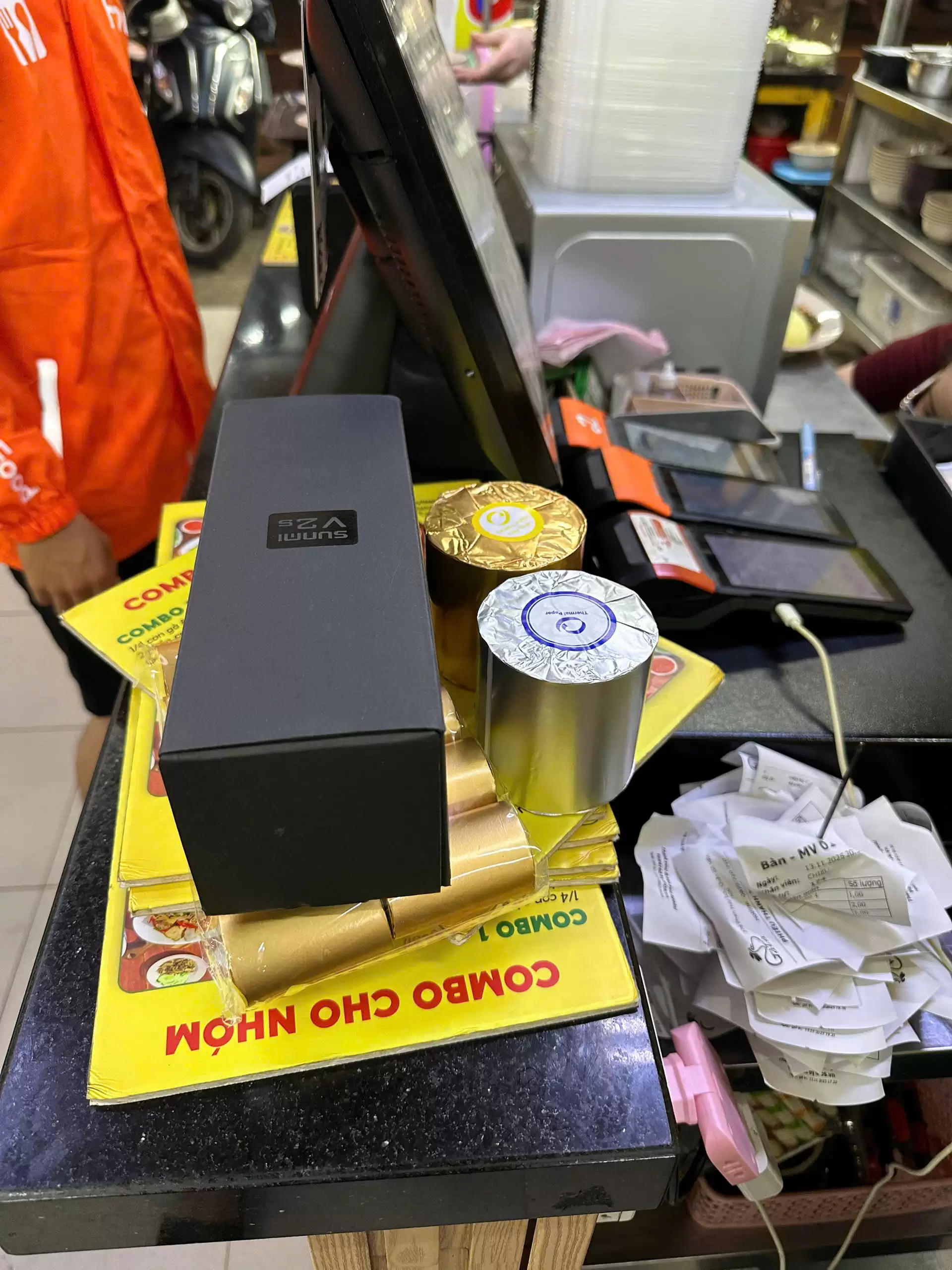 THANH LÝ MÁY POS SUNMI V2S THANH LÝ MÁY POS SUNMI V2S (3G/32G) – IN BILL SAPO